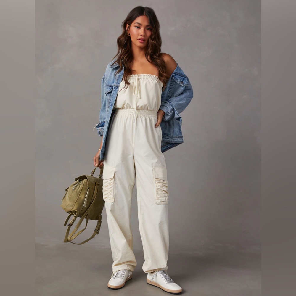 ✨NWT✨ Strapless Pocketed Jumpsuit